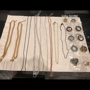 **BRAND NEW** Origami Owl 8 chains & 8 lockets.